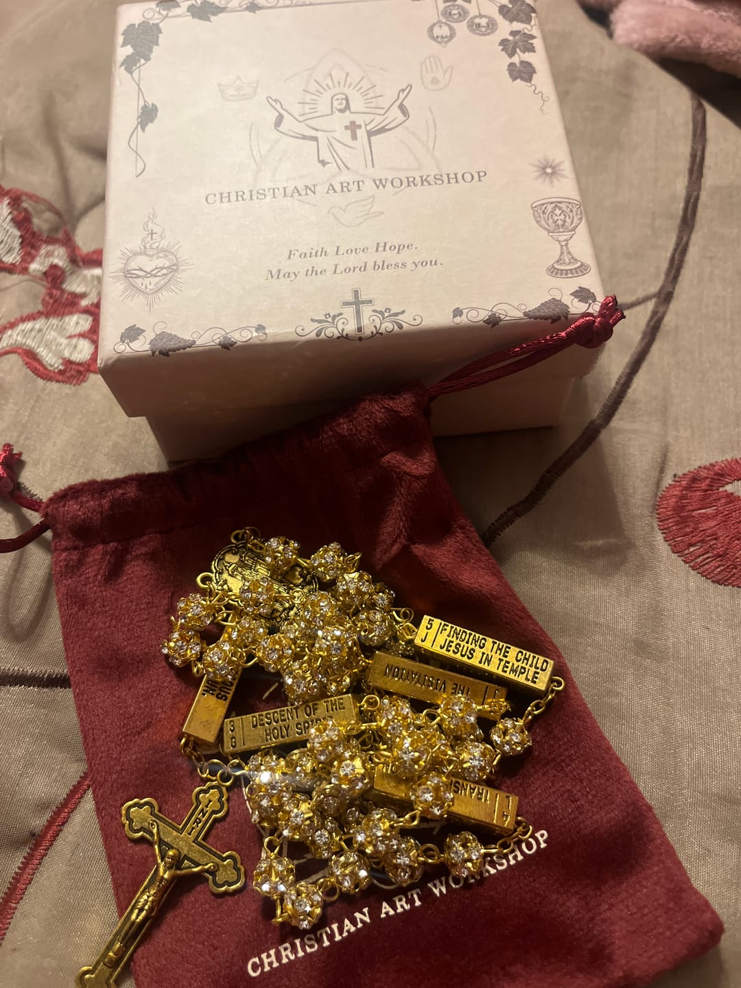 Customer photo review of Christianartworkshop Our Lady of Fátima & Crucifix of 8 mm Round Golden Metal Gems Alloy Chain Rosary