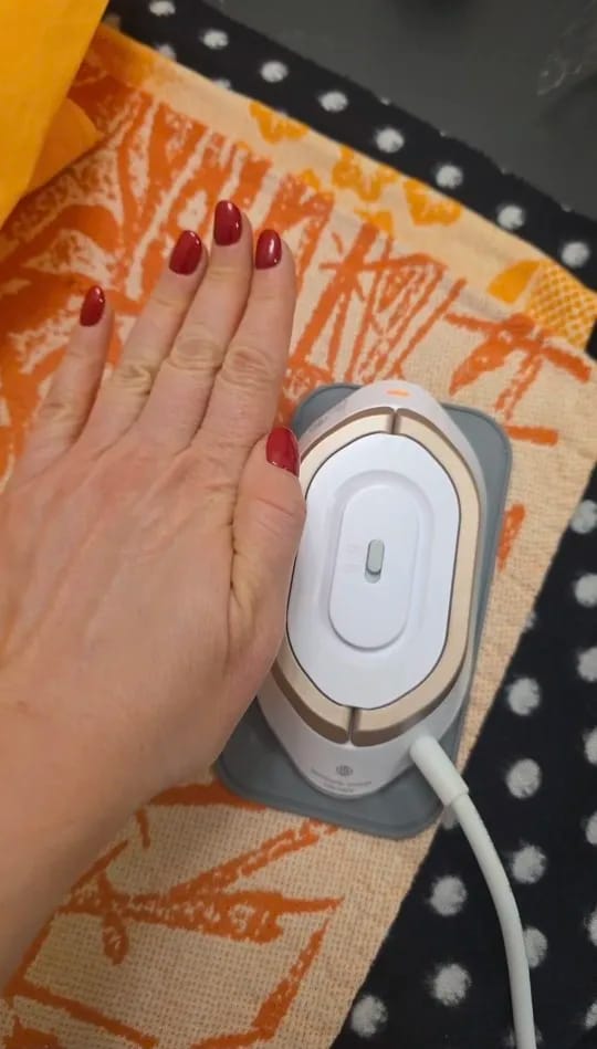 Customer photo review of THE MINI TRAVEL IRON PACK LIGHT. LOOK SHARP.