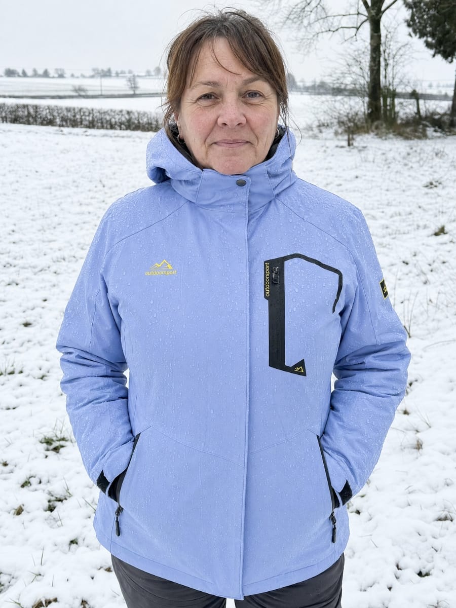 Customer photo review of Warme Outdoor Winterjacke Damen – wind- & wasserdicht
