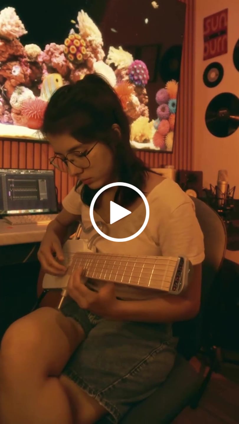 Customer video review of Donner HUSH I PRO Acoustic-Electric Travel Guitar
