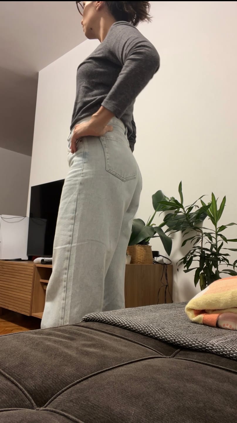 Customer photo review of Calça Jeans Reta Araçá Azul Claro