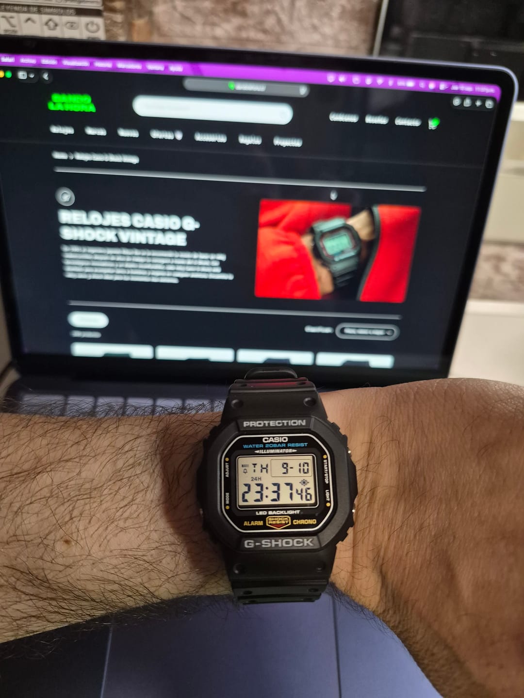 Customer photo review of Reloj Casio G-Shock Vintage DW-5600UE-1 Negro