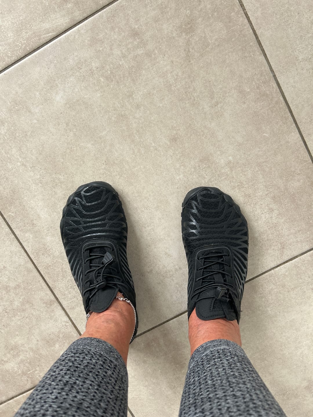 Customer photo review of Finally Walk Pain-Free Again With Our Grounding Barefoot Shoes