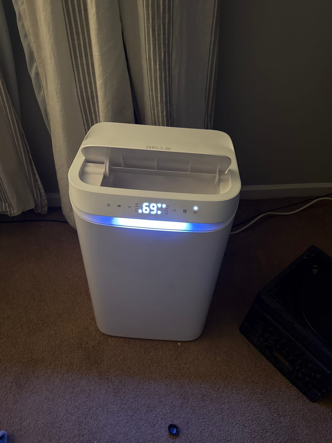 Customer photo review of DELLA Sylro Series 14,000 BTU Inverter Ultra Quiet Portable Air Conditioner for Rooms Up to 450 Sq. Ft.