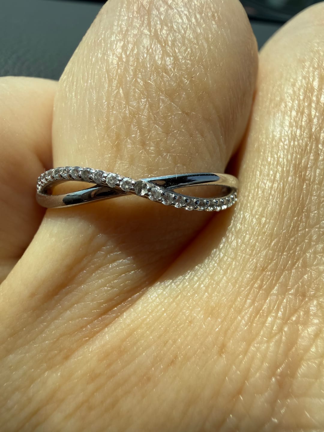 Customer photo review of Anillo Grueso Ondulado Plateado