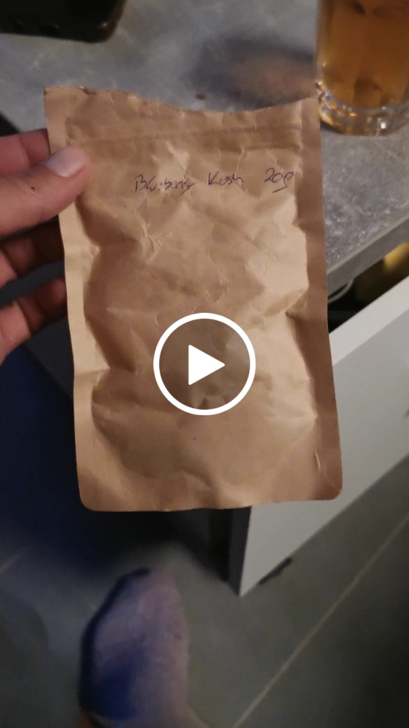 Reseña en vídeo de un cliente sobre la Blueberry Kush