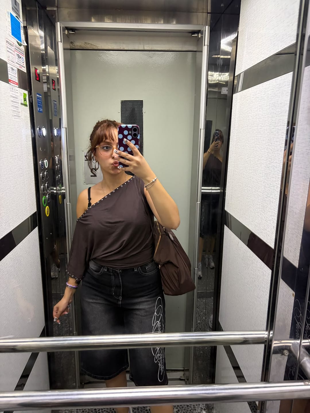 Customer photo review of Jr Signature Nakışlı Kontrast Dikiş Siyah Jean Şort