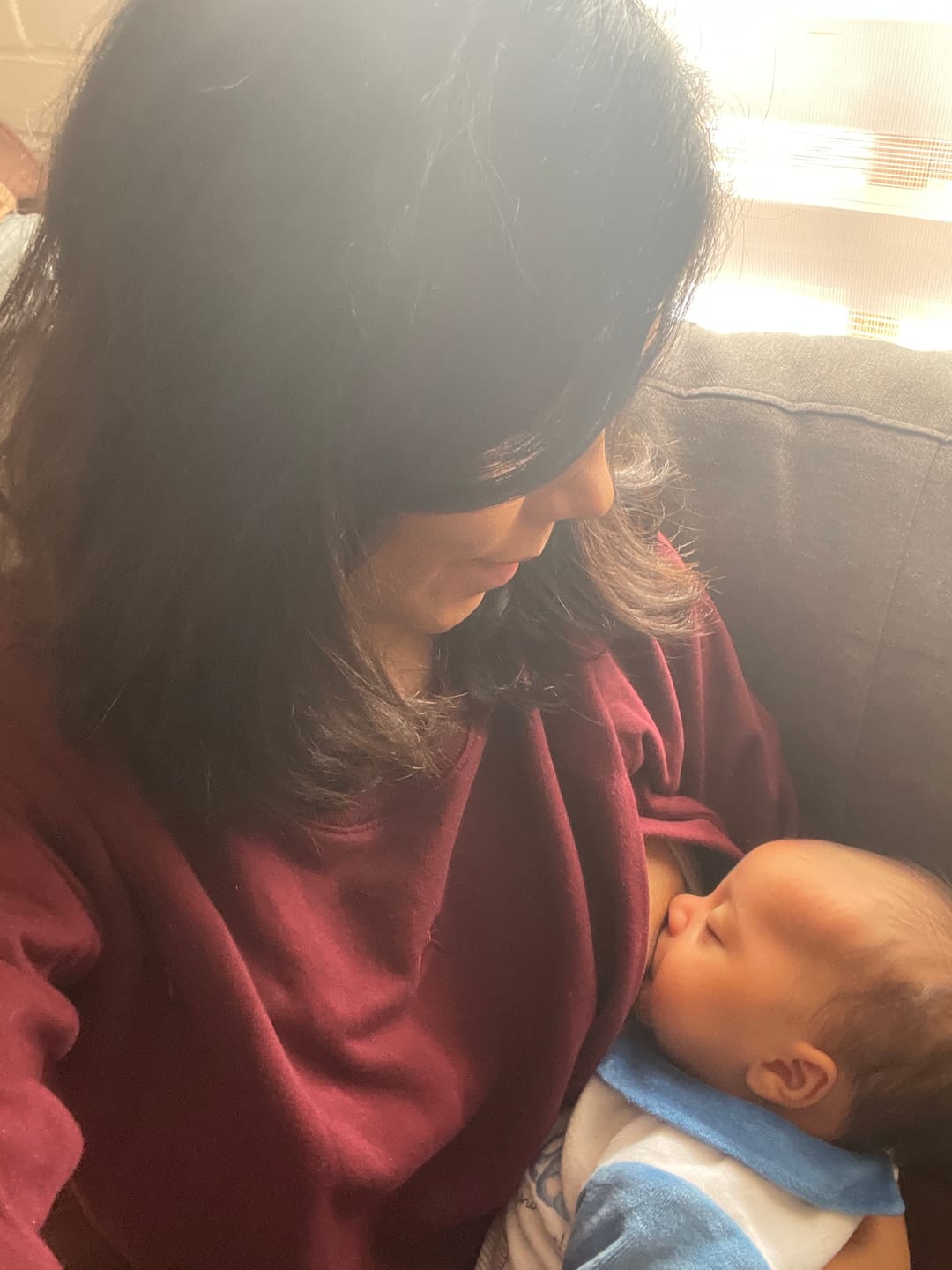Customer photo review of Polerón de Lactancia Aika Burdeo - FTM