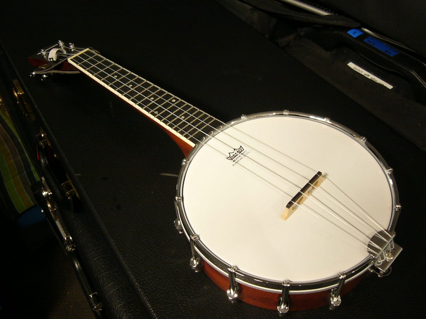 Customer photo review of Donner DBU-200 4-String Banjolele 23 Inch