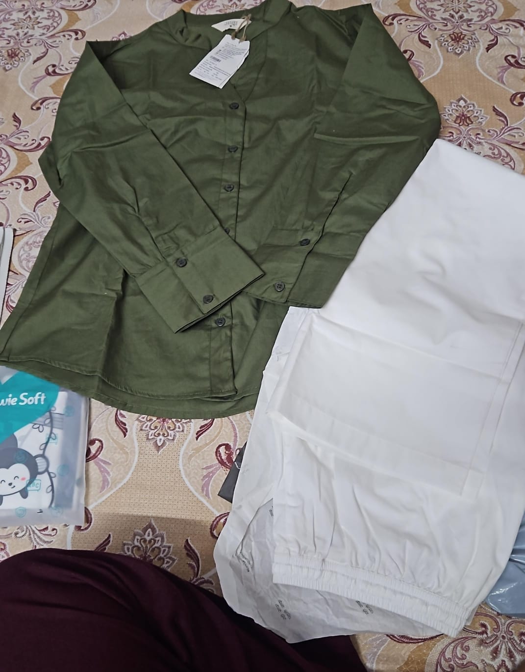 Customer photo review of Women White Better Cotton Casual Pant