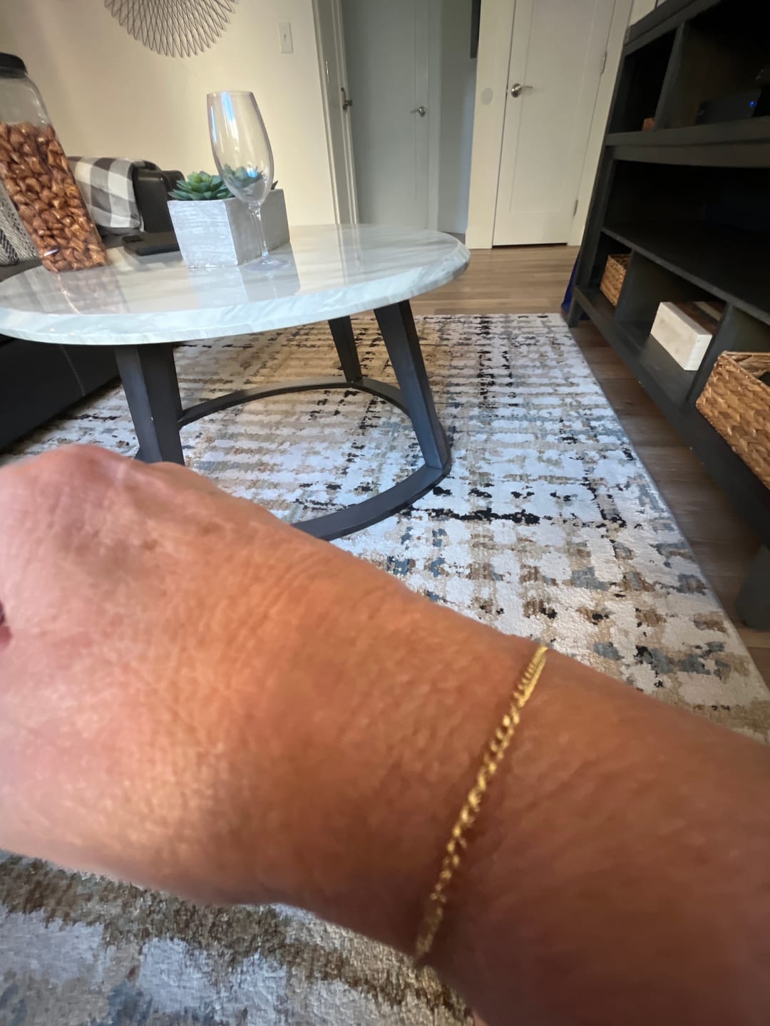 Customer photo review of Minimal Curb Bracelet