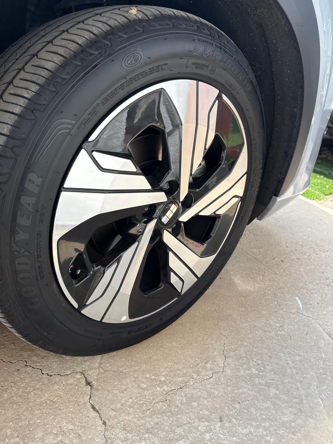 Customer photo review of תרסיס להברקת צמיגים גרפני ואקרילי 680 מ"ל - Turtle Wax