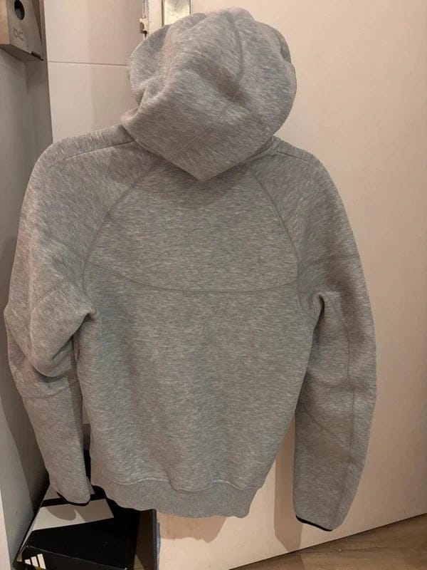 Customer photo review of Sweat à capuche Nik tech fleece gris S