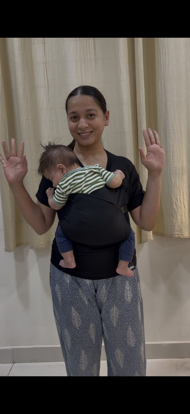 Customer photo review of Women's Newborn T-Shirt Carrier(0-1 year)