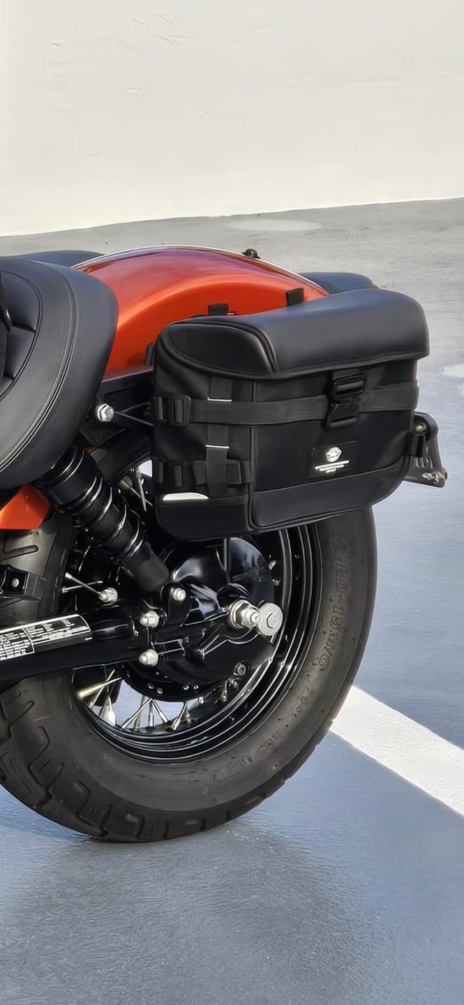 Customer photo review of 20L - Incognito Quick-Mount Small 2024+ Honda Shadow Phantom 750 Saddlebags