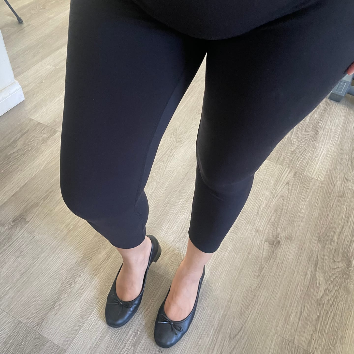 Customer photo review of The Cropped Legging Black