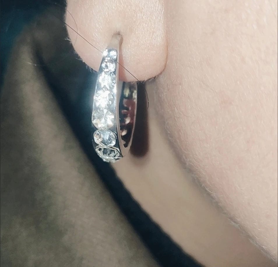 Customer photo review of Lely Earrings