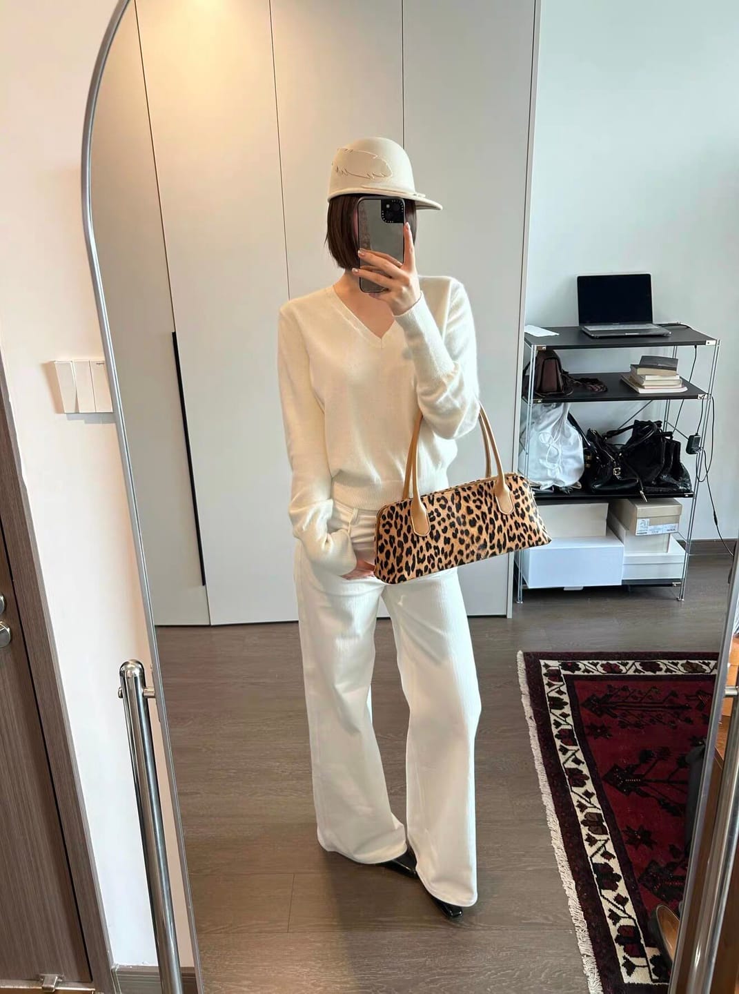 Customer photo review of ROVENTE High-Rise Wide-Leg Denim Pants