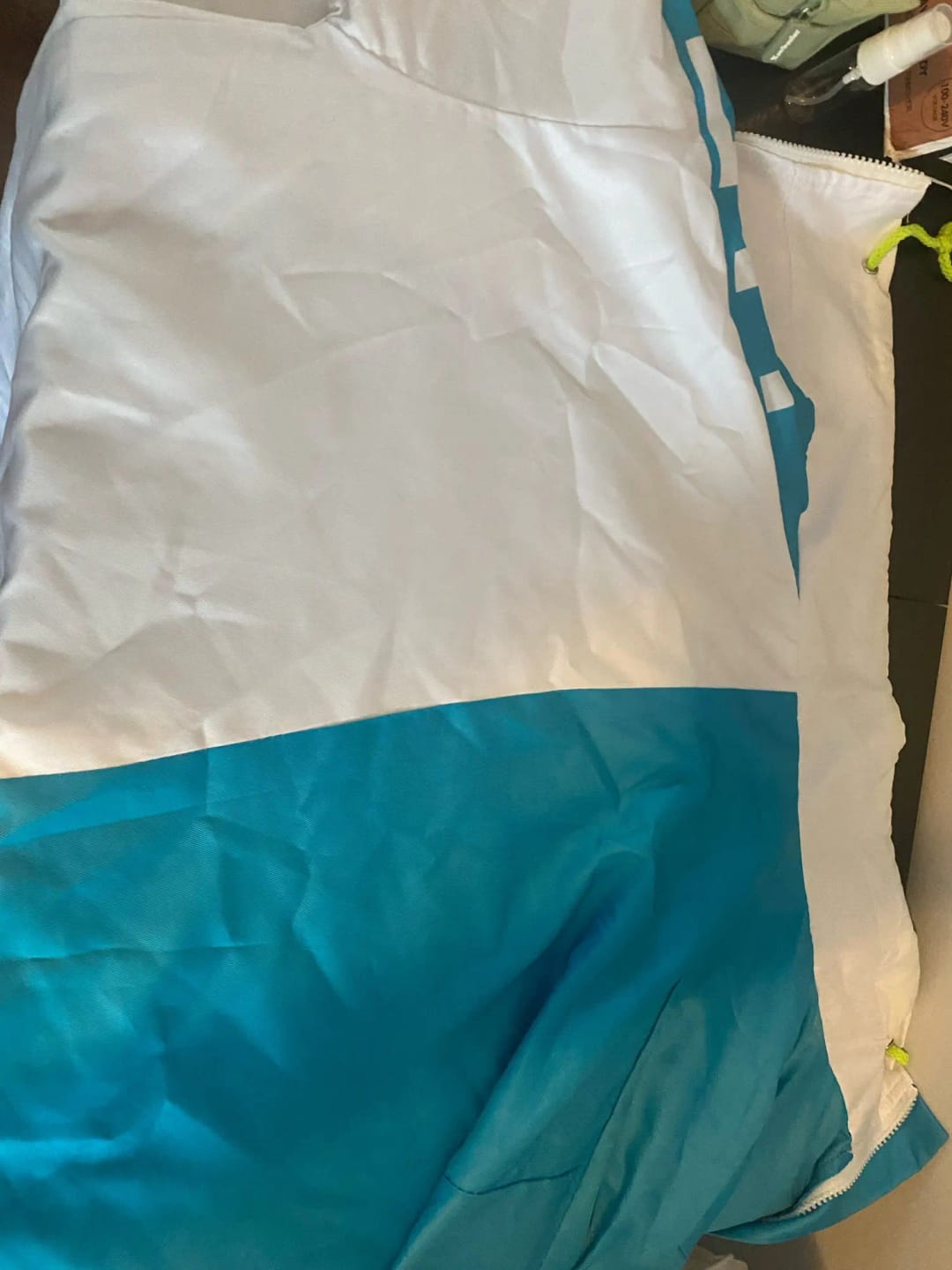 Customer photo review of THE MINI TRAVEL IRON PACK LIGHT. LOOK SHARP.