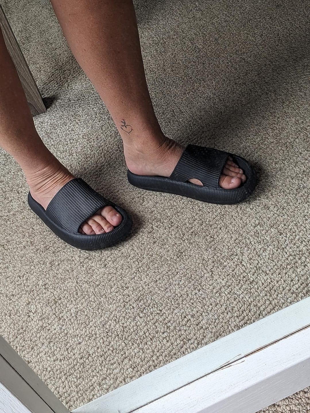 Customer photo review of Comfortable Thick Slippers