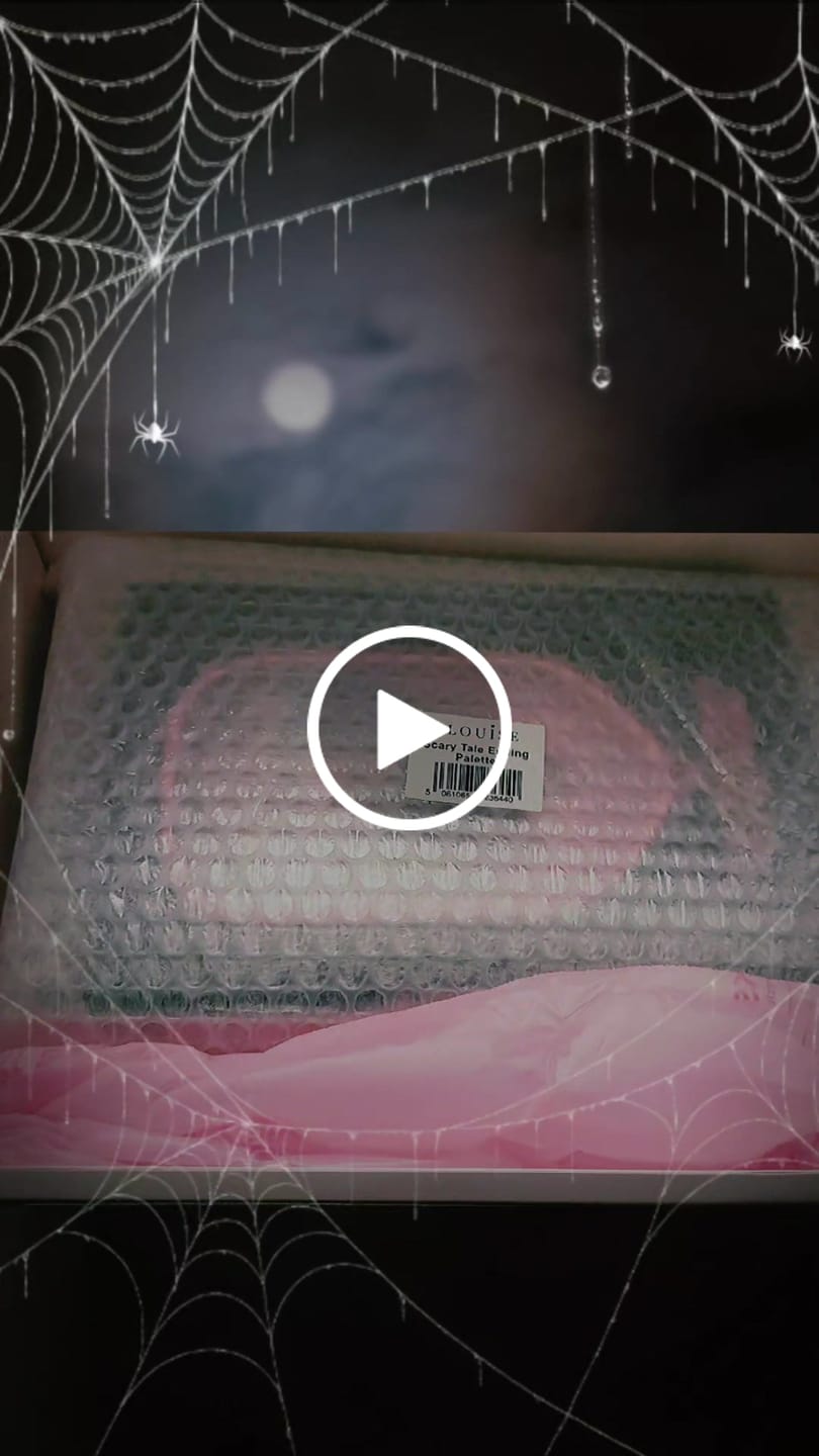 Customer video review of Scary Tale Ending Halloween Palette