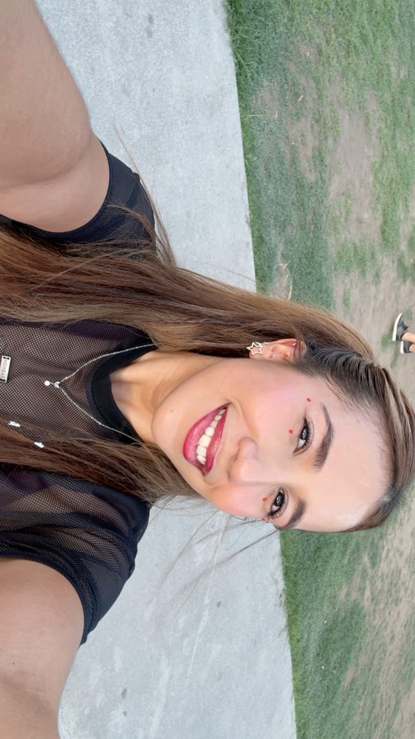 Customer photo review of Par Arete Contorno Estrella Zirconias Con Perla
