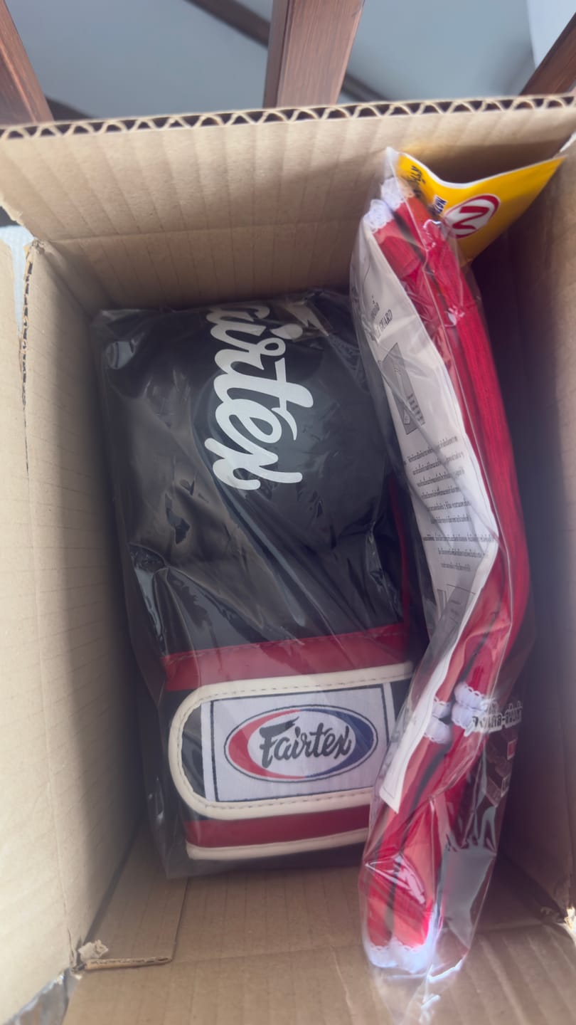 Customer photo review of Fairtex MMA Gloves FGV18 Super Sparring Black-Blue
