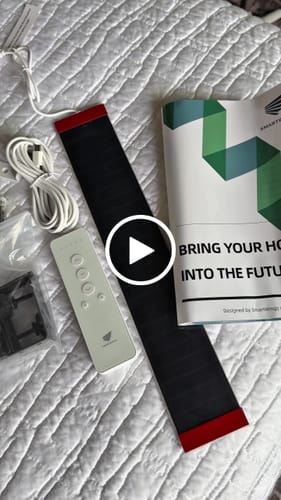 Customer video review of SmartWings Motorized Linen Roman Shades 50%/70%/100% Blackout Daphne