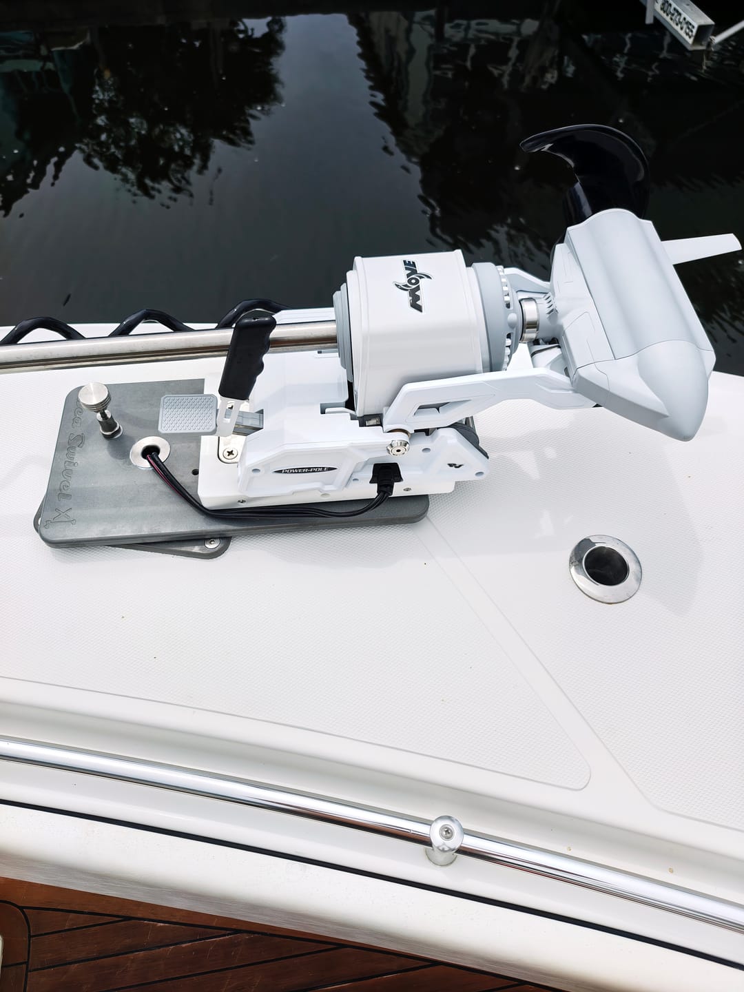 Customer photo review of Sea Swivel™ XL Trolling Motor Mount