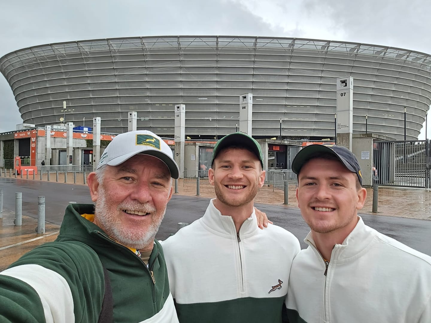 Customer photo review of Springboks Classic Hoop Quarter Zip-OS Green