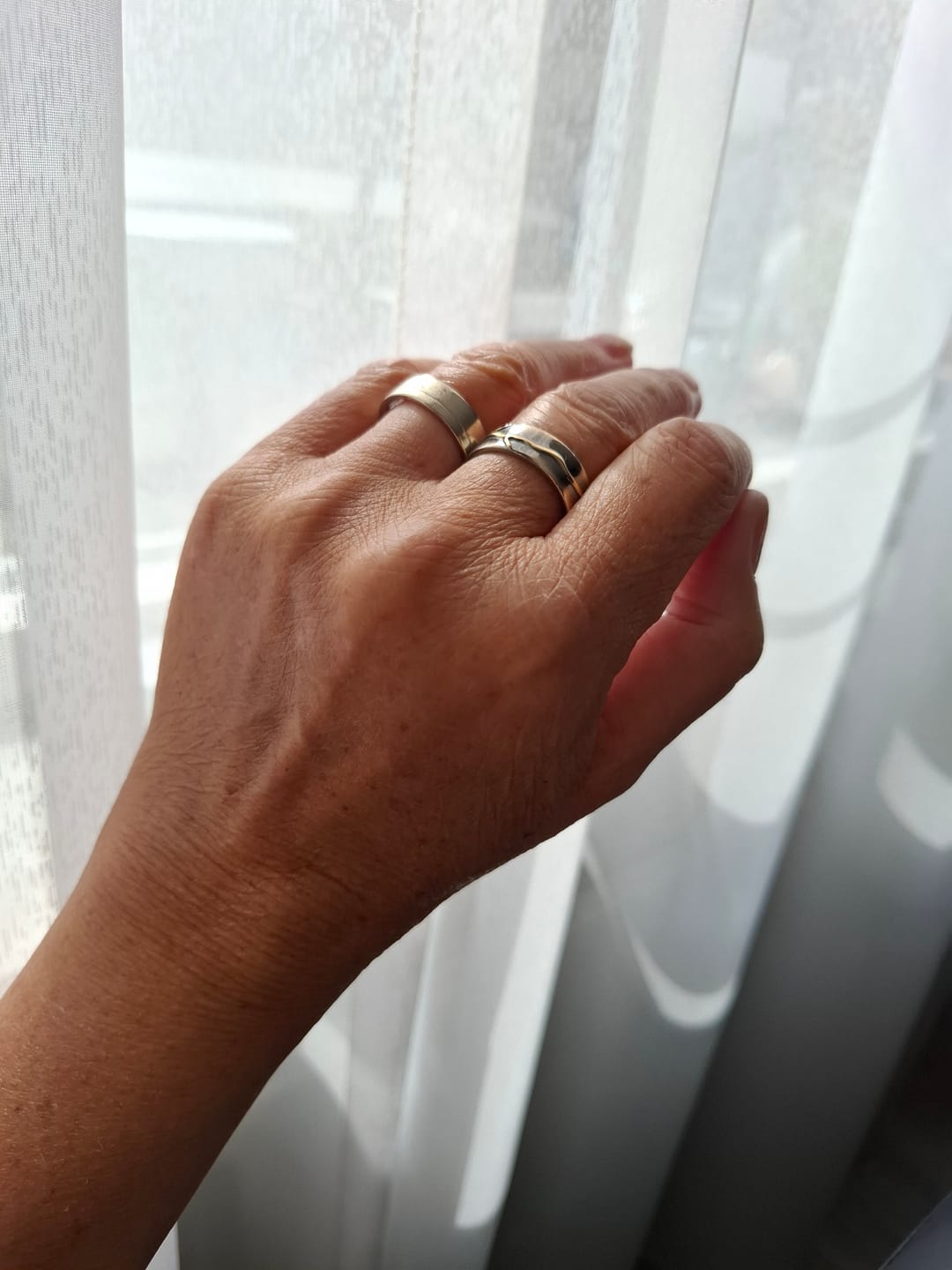 Customer photo review of Kintsugi Band Ring