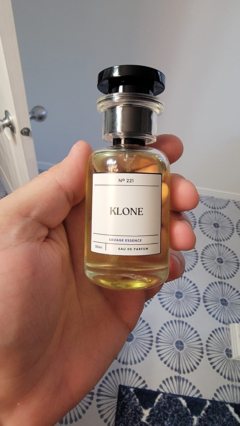 Customer photo review of Savage Essence