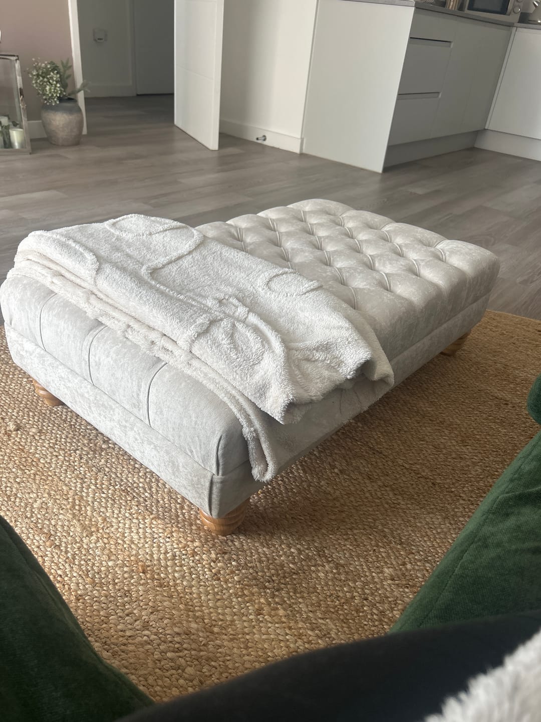 Customer photo review of Luxury Chesterfield Footstool Coffee Table – Naples Premium Upholstered Ottoman for Living Room