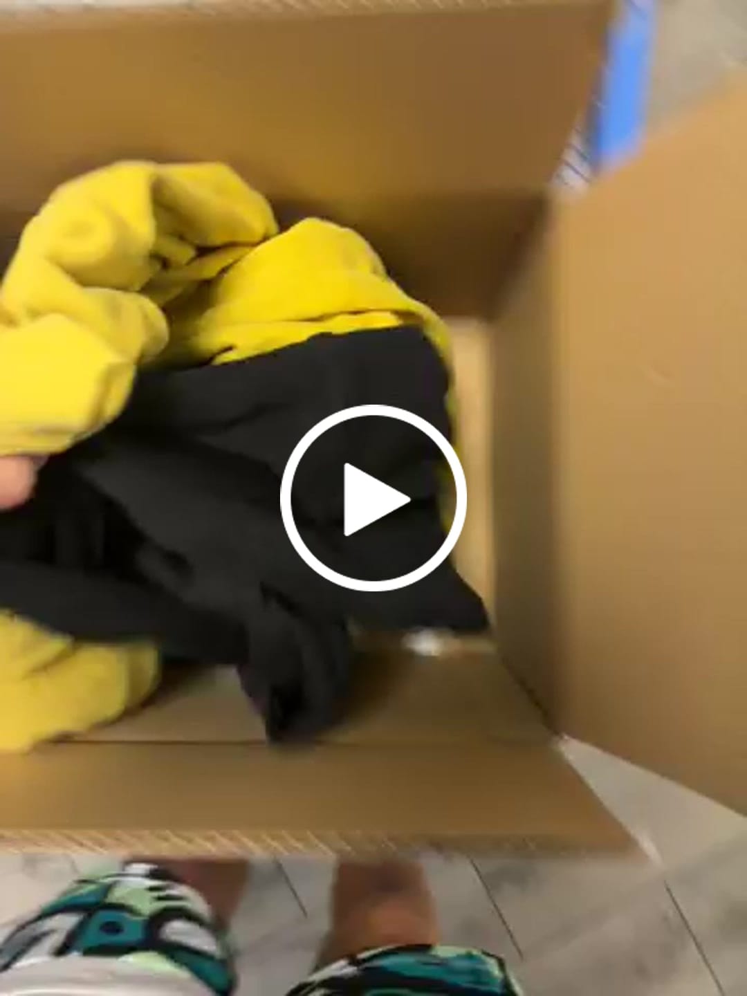 Customer video review of 5 Felpe Firmate - Mistery Box