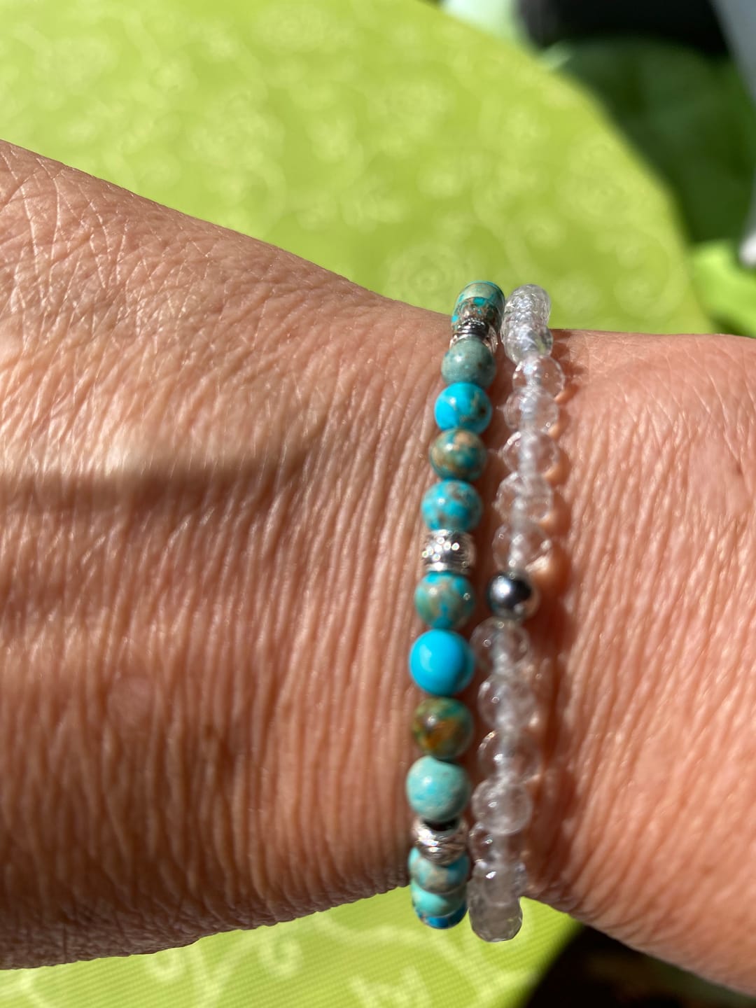 Customer photo review of Bergkristall Naturstein Armband mit Silberperle
