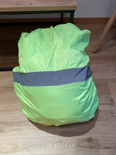 Customer photo review of Regenschutz für Rucksack & Schulranzen - wasserdicht