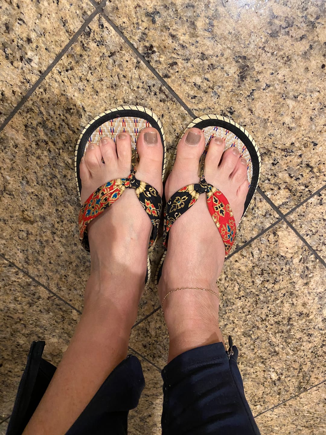 Customer photo review of Zehentrenner Damen | FlipFlop | Damen Sandalen aus natürlichen und ökologischen Fasern