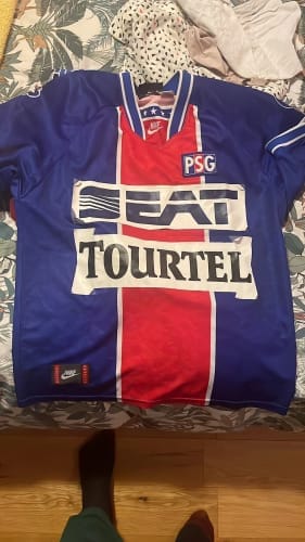 Customer photo review of PSG 1993-1994 Home (Feels Like New) - Size M