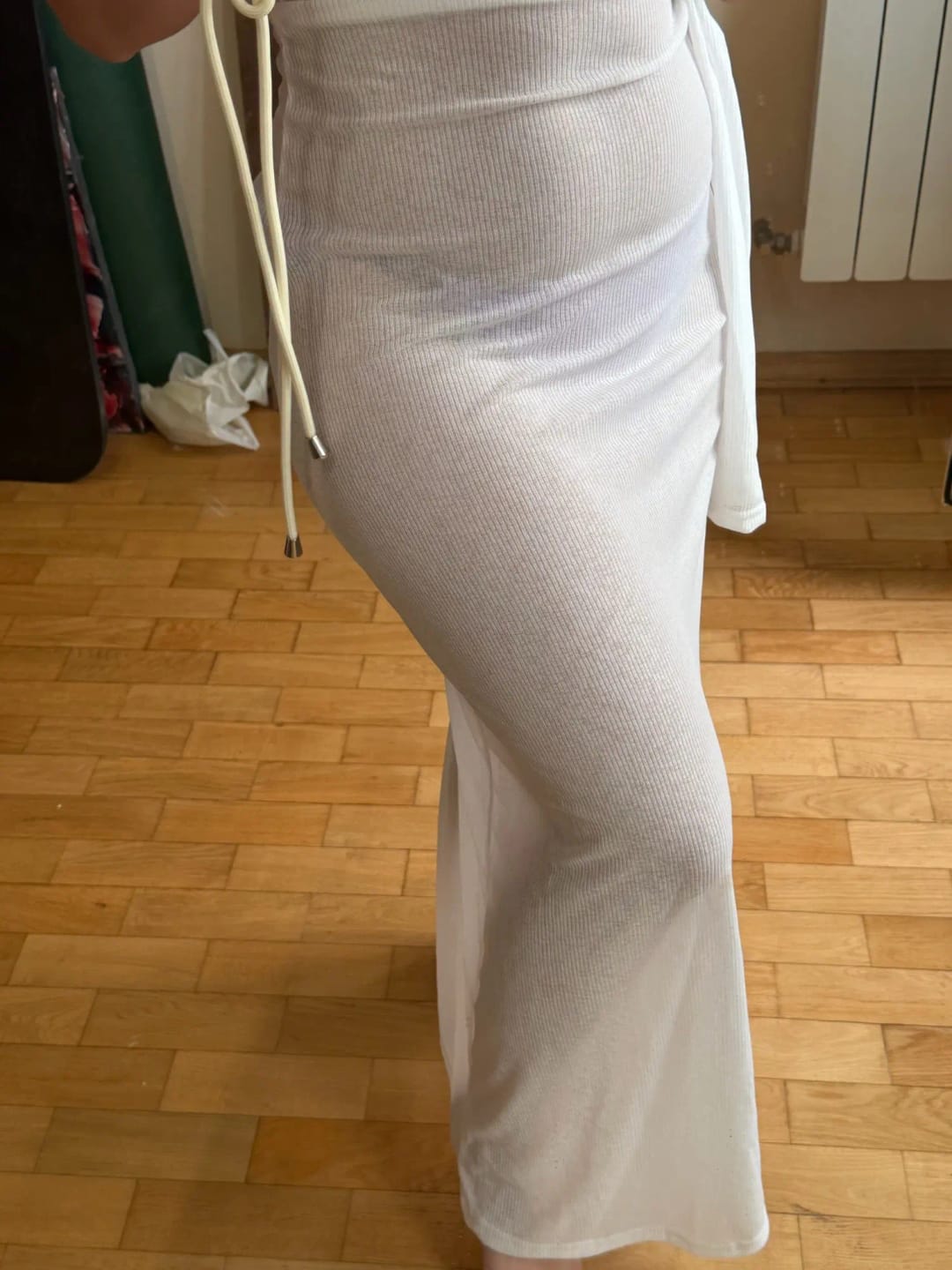 Customer photo review of Robe Louise – Robe longue moulante à manches évasées