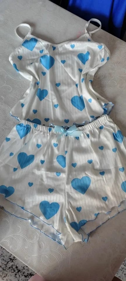 Customer photo review of Amélie – Conjunto Lounge de Corazones