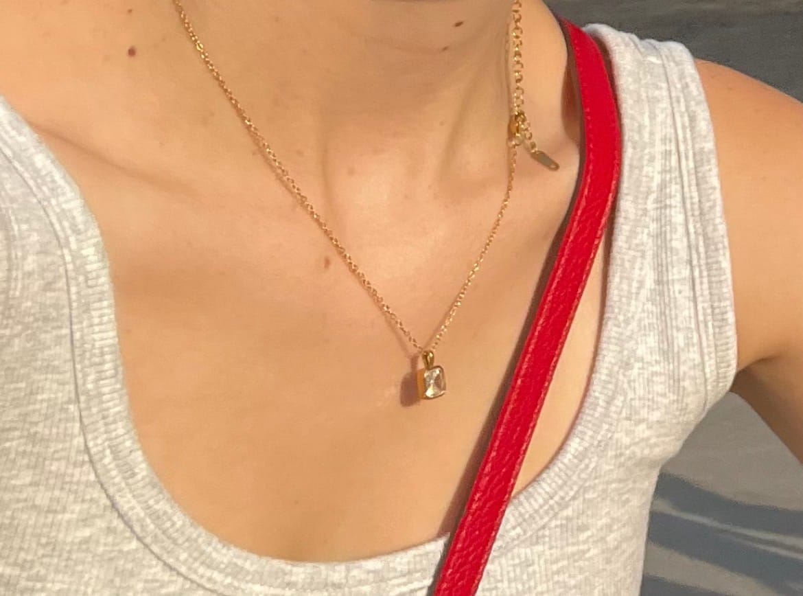Customer photo review of Collar Con Dije Zirconia Rectangular
