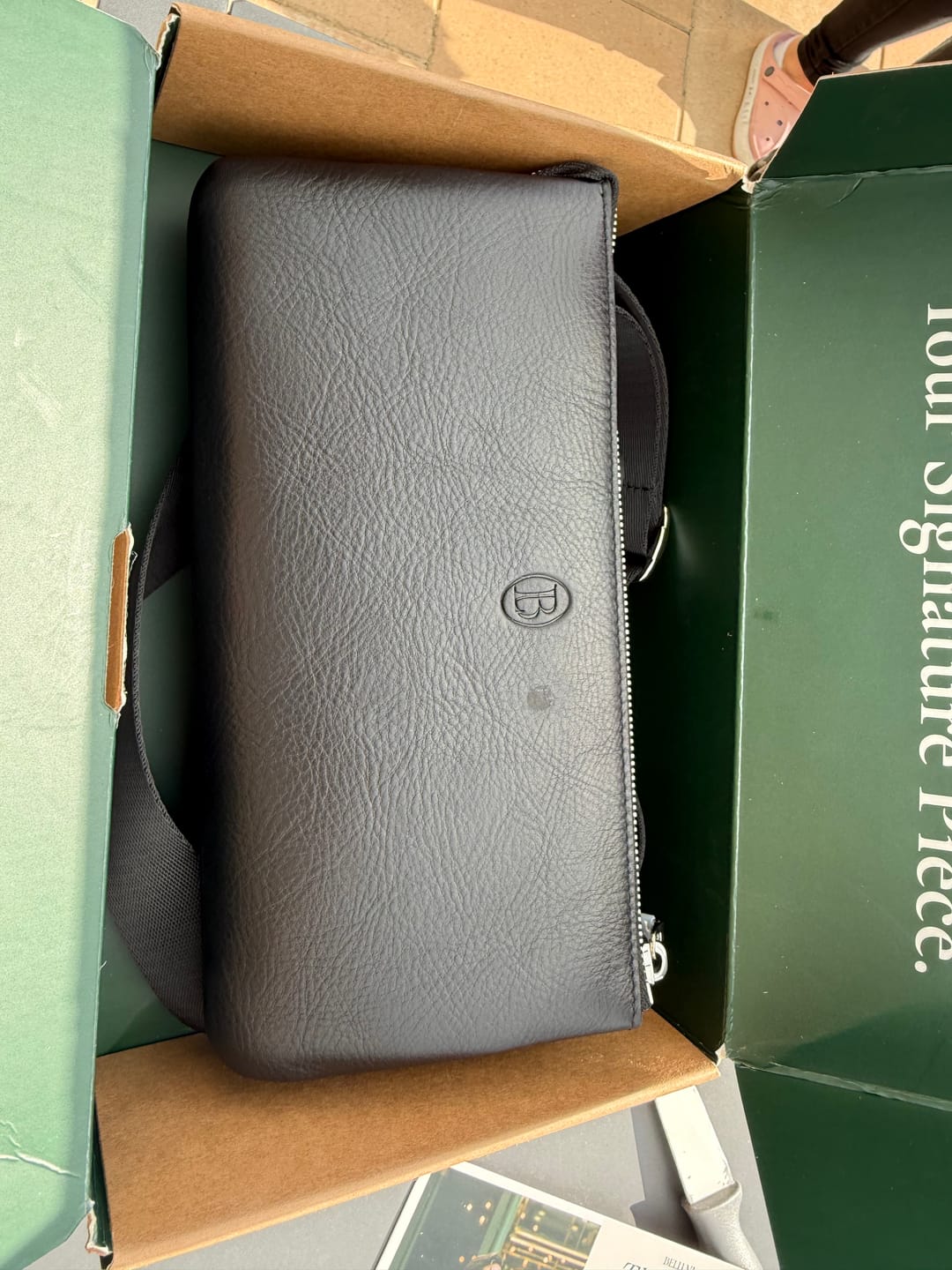 Customer photo review of Belluvi Duo Pouch
