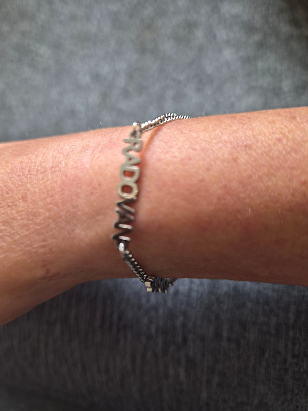 Customer photo review of Personalizovaný náramek se jménem