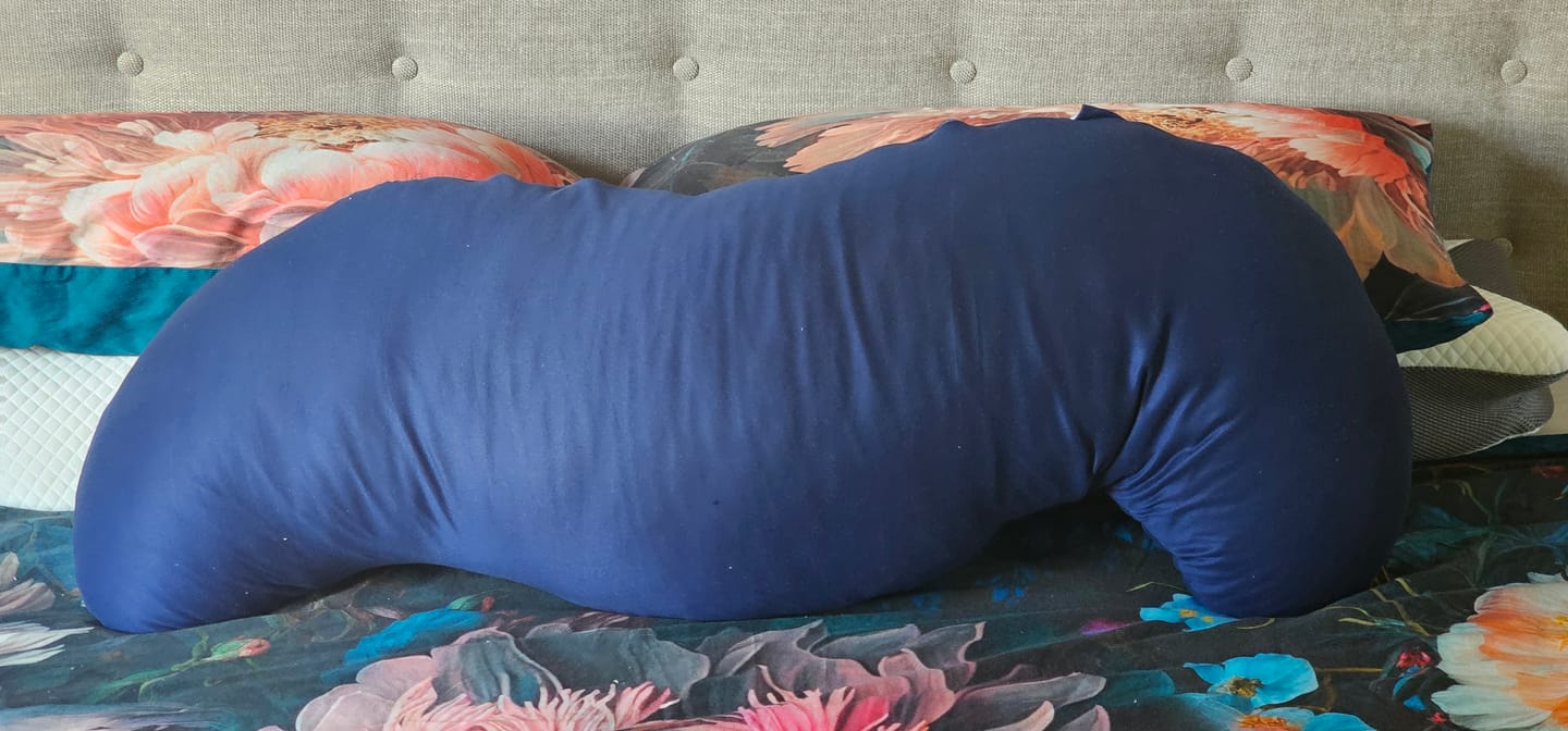 Customer photo review of Snuggi Body Align Pillow