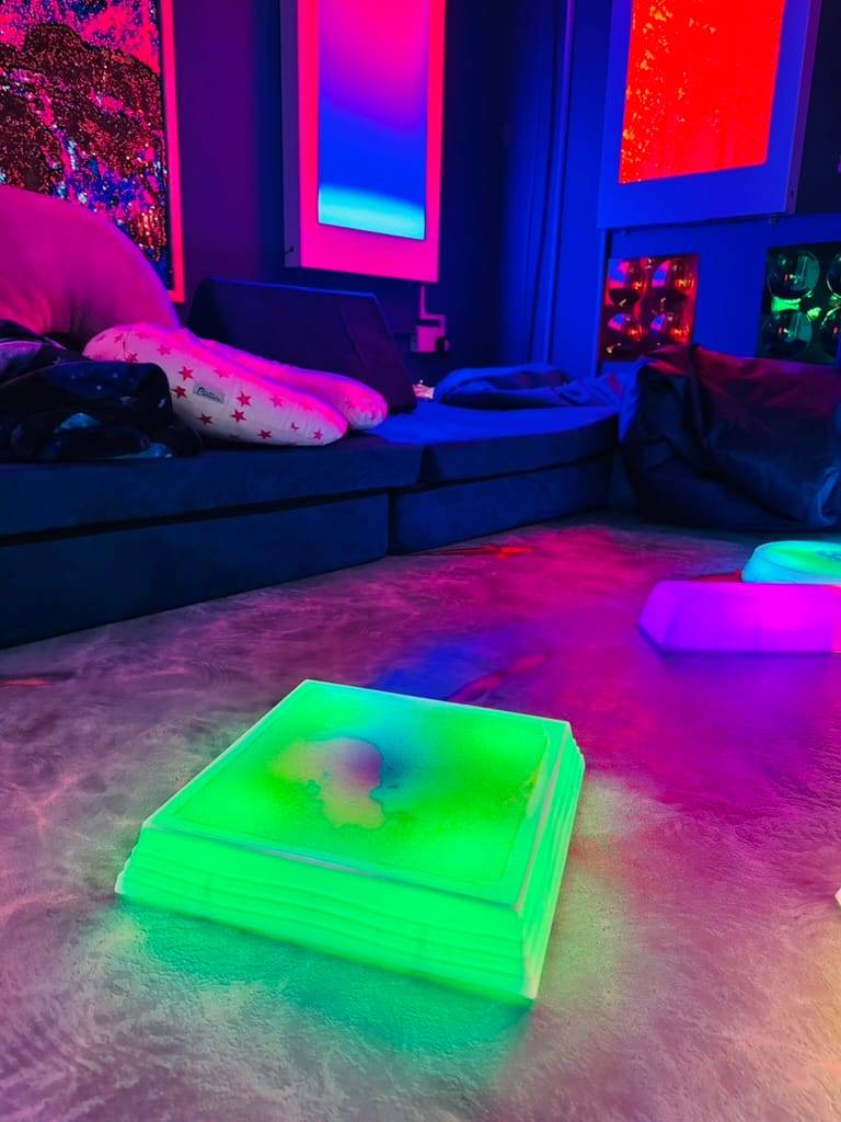 Customer photo review of LED Sensory Trail Sets – Liquid Stepping Stones & Balance Beams