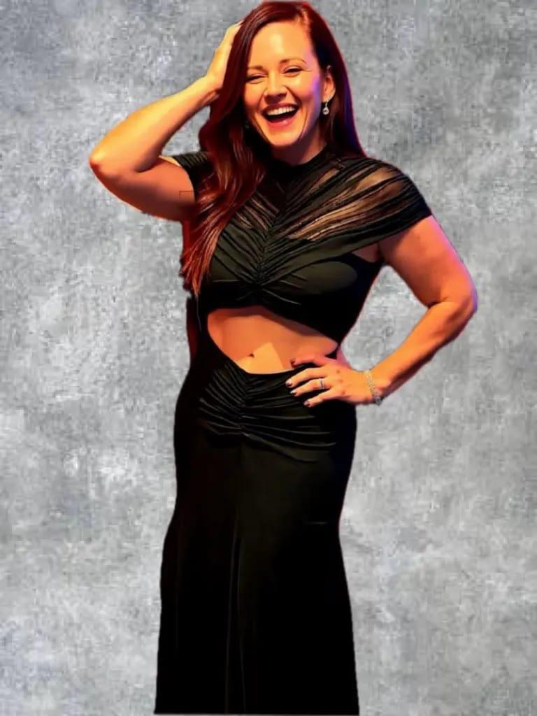 Customer photo review of Robe Manon – Robe longue moulante froncée à découpe taille