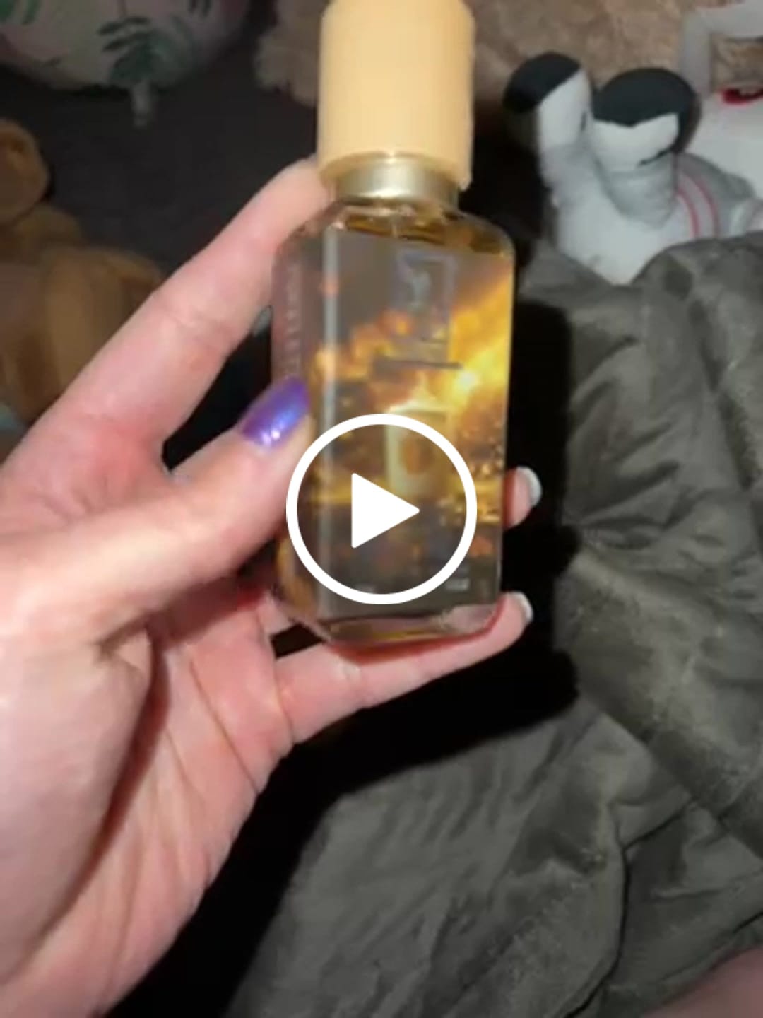 Customer video review of Puffletuft's White Milk