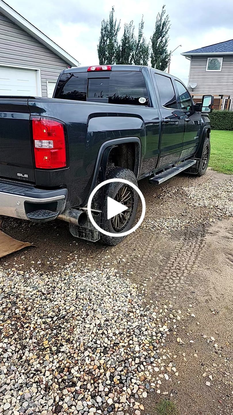 Customer video review of 2017-2019 Duramax 5" SS Downpipe Back Exhaust System - No Muffler (DDC-5GM17)
