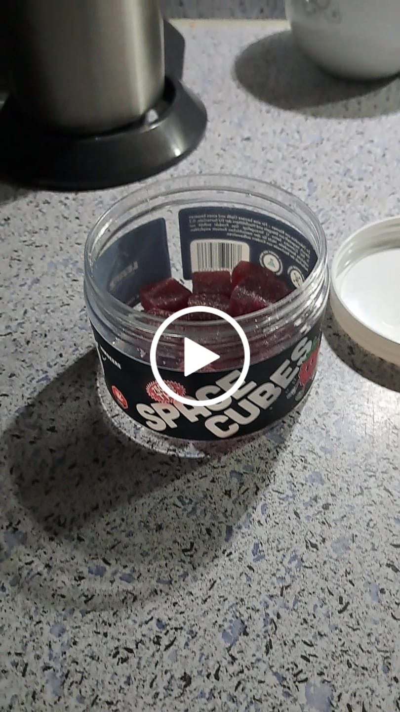 Customer video review of THC Space Cubes 750mg