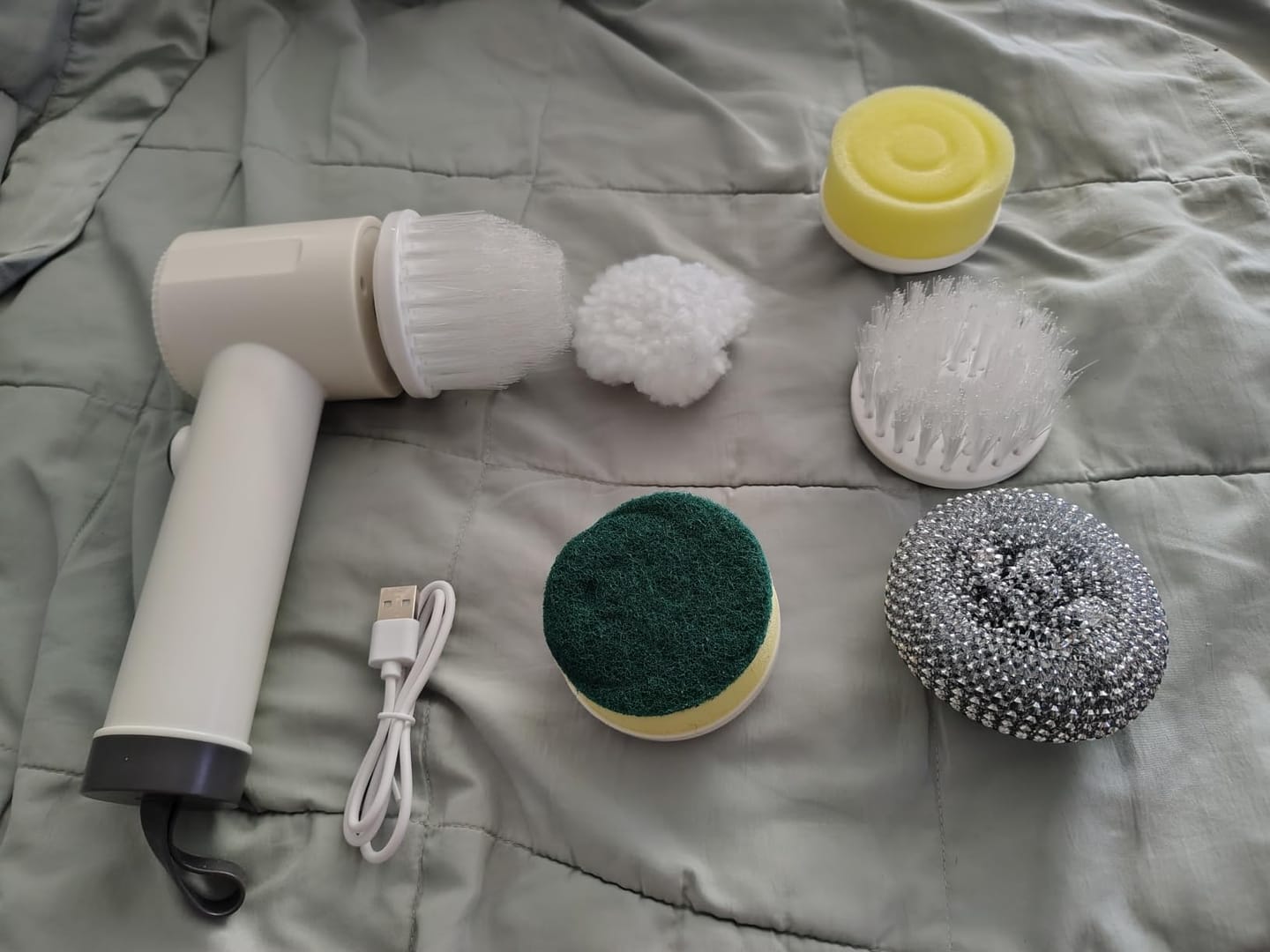 Customer photo review of Cepillo de limpieza 5 en 1